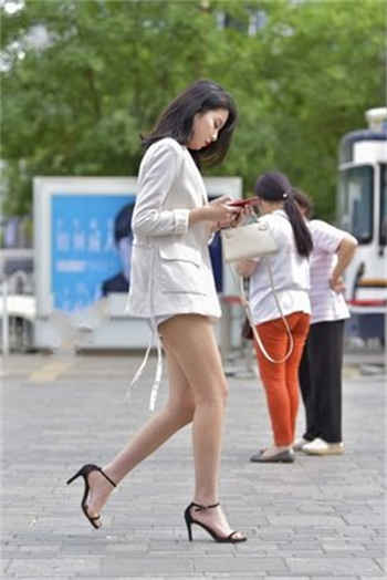 11名女主播落网张若昀year