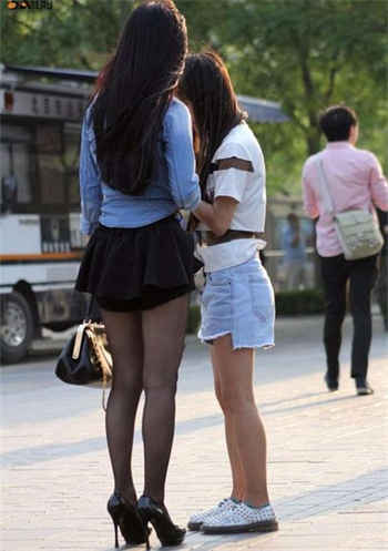 门卫老董女神之夜全文