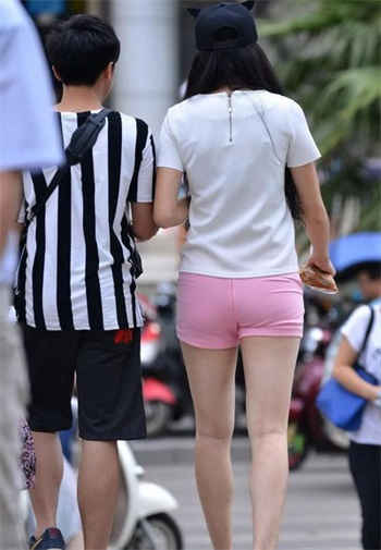 留学生刘玥的父母
