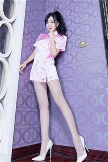 内衣女照片