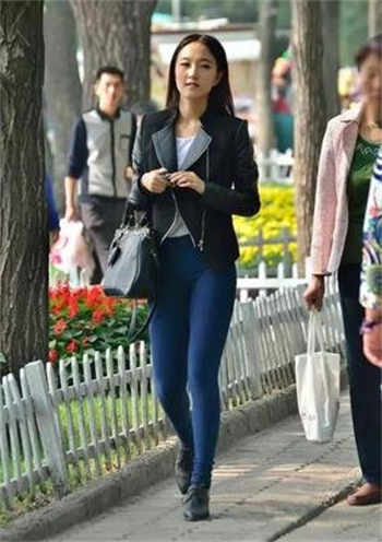 快穿之每天装满精上学