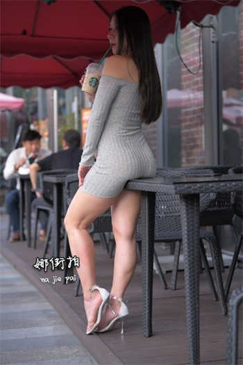 乱馆母娘仙桃播放