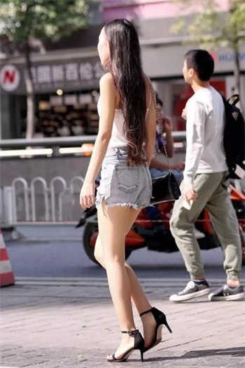 萌白酱照片脸