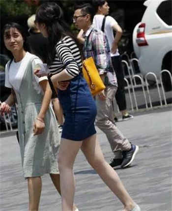 闻殿卿颜妃不