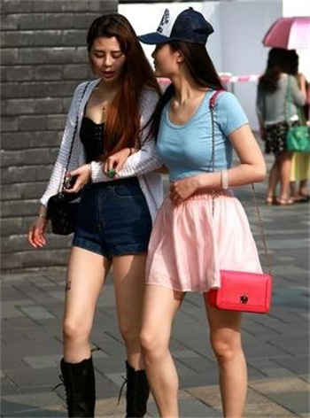 金发辣妹卡洗衣机