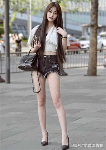 中国最美足球宝贝高清图片