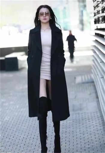 陌陌女的让我给房费才开门